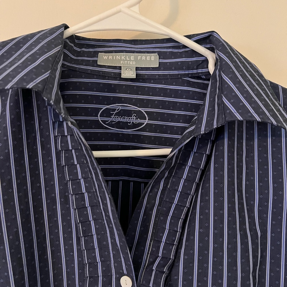 Foxcroft Wrinkle Free Fitted Size 2 Button Down S… - image 2